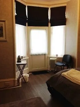 Hannah'S Guesthouse أبردين فندق